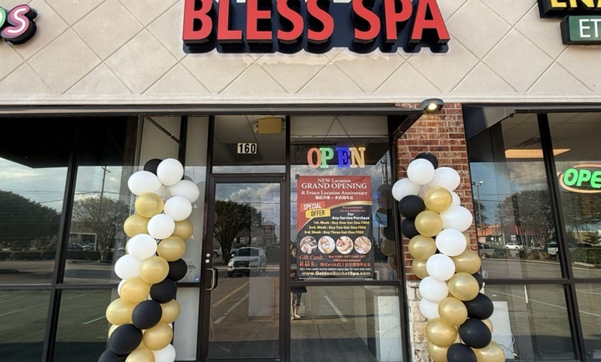 Image 2: VIP Head Spa for One or Couples with Massage on Head, Neck & Shoulders