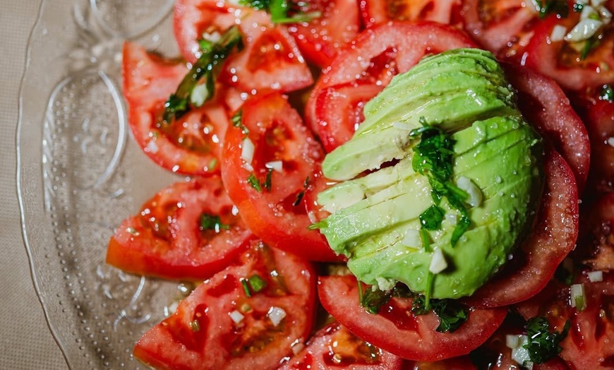 Image 5: Menú degustación con platos a compartir, postre y bebida para 2 o 4 