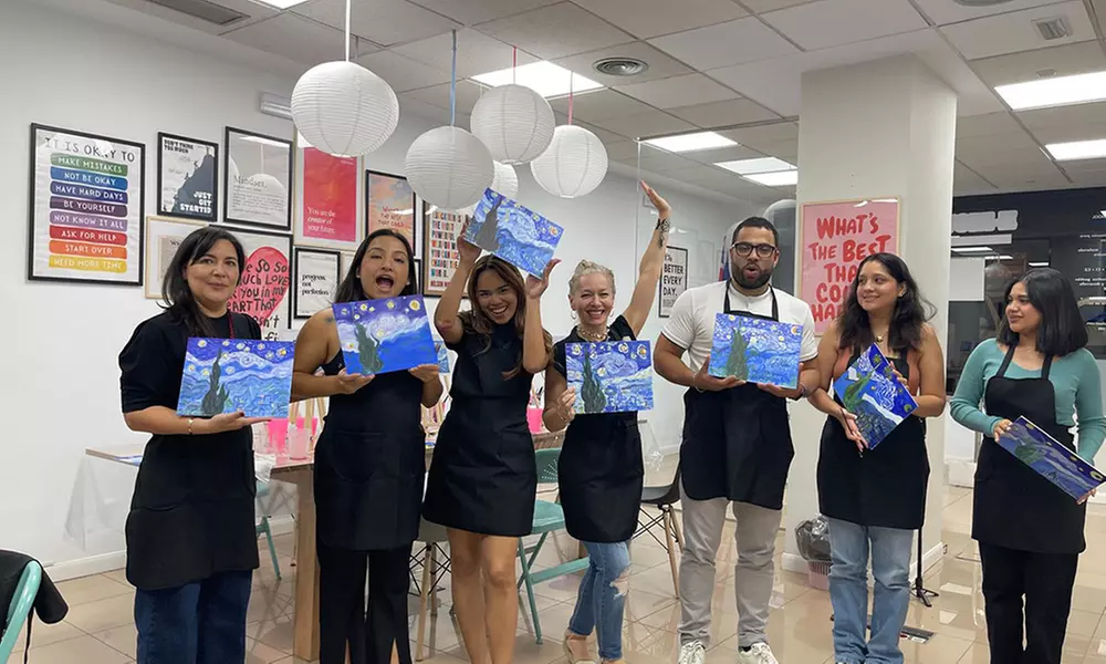 Taller de pintura con vino y chuches ilimitadas para 1 o 2 personas