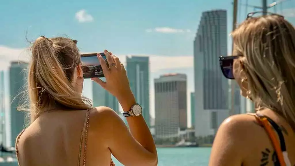 Miami Sip & Sea Cocktail Cruise with Sunset Views 