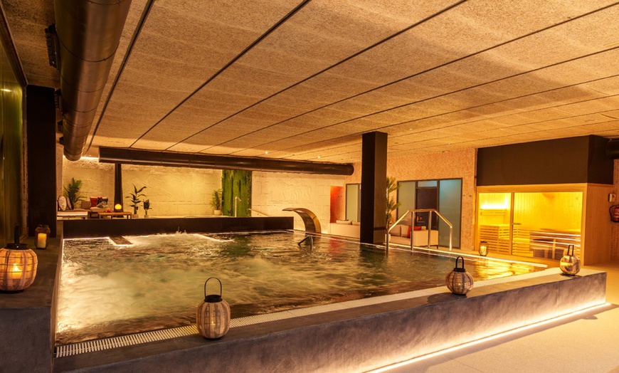 Image 5: Circuito spa de 90 minutos con opción a masaje y cava para 1 o 2 