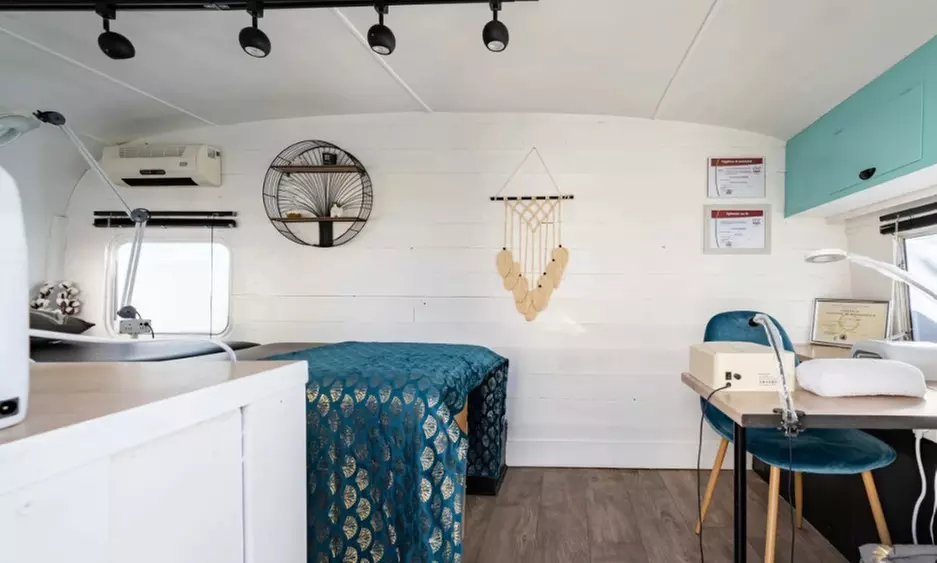 Soin visage peau sèche ou grasse avec beauté des pieds en option