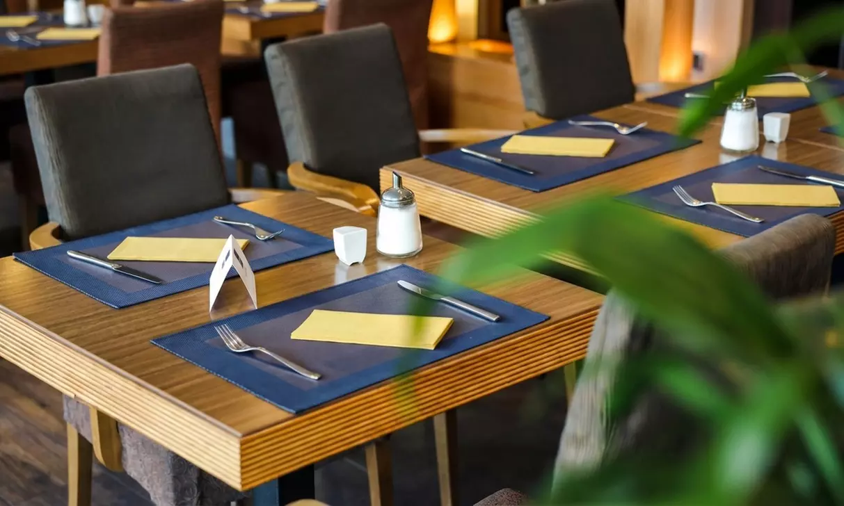 Ostersonntag-Brunch inkl. Getränke für bis zu 1 Erwachsenen & 1 Kind