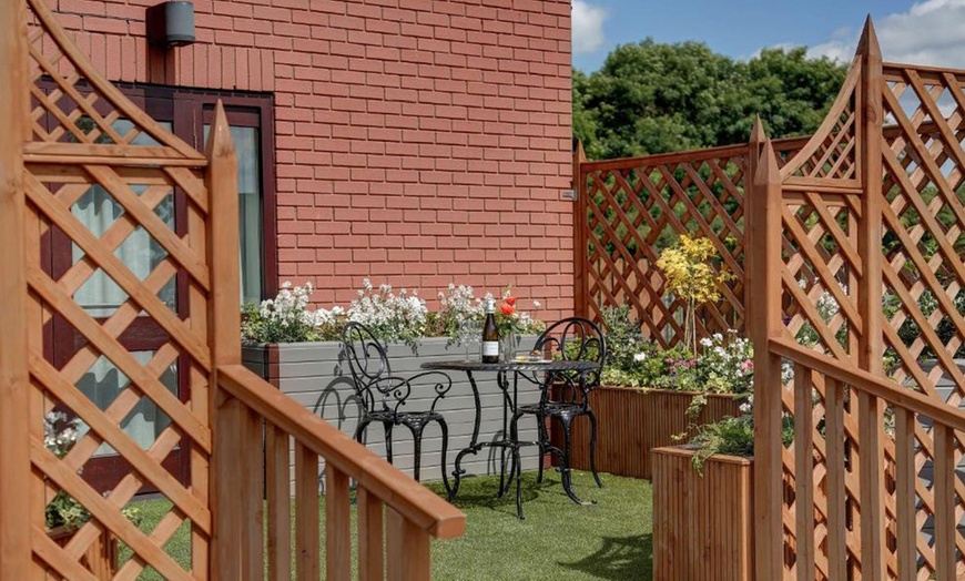 Image 8: Leeds: Executive Double Room with Late Checkout