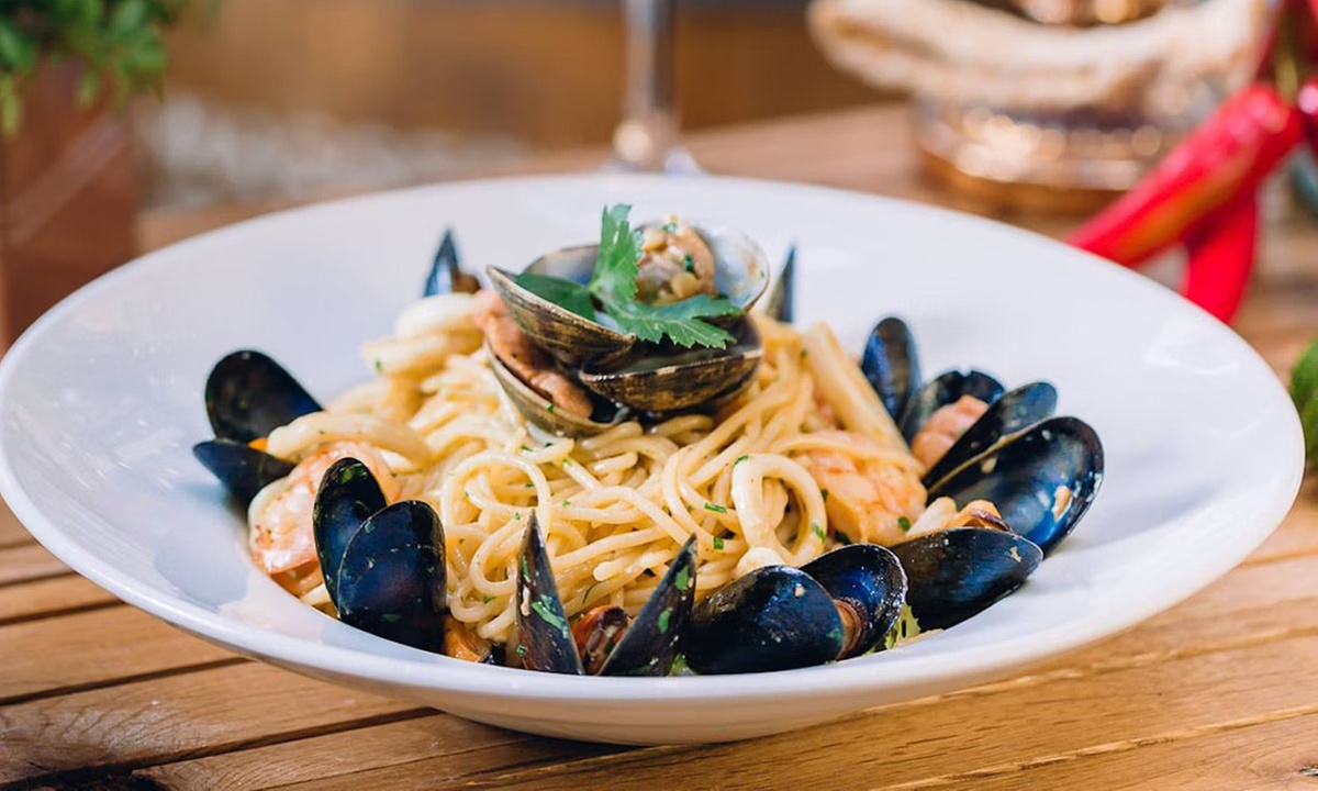 2 Course Meal for 2, 3 or 4 with a glass of wine each