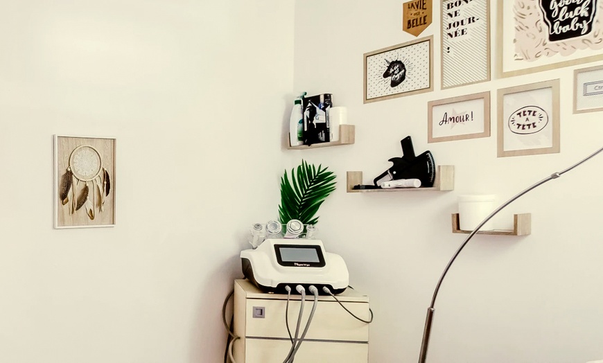 Image 5: Regard intense ou naturel ? À vous de choisir !