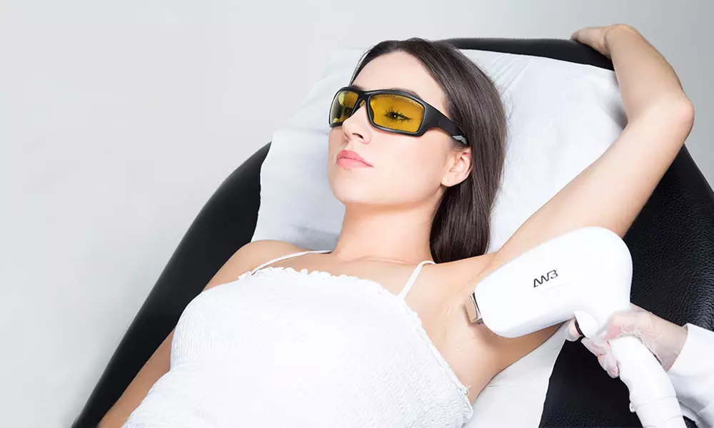 Three or Six Laser Hair Removal Sessions for S, M, L Areas / Full Body at Laserlab & Co - Up to 53% Off - Primary Image