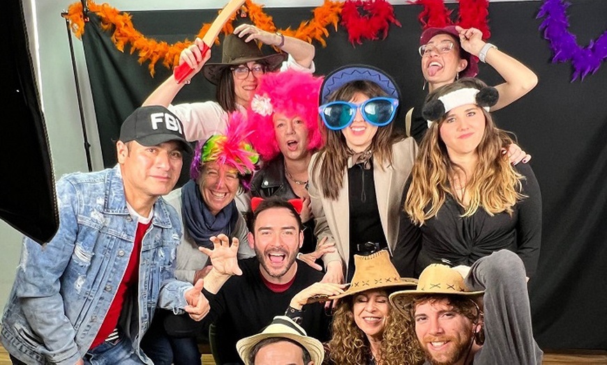 Image 3: 1 o 4 clases de teatro individual o clase privada grupal para 6 pax.