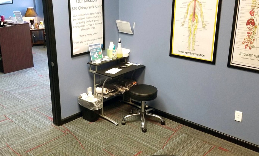 Image 17: Effective Consultation plus 1 or 3 Chiropractic Adjustments (60-Min)