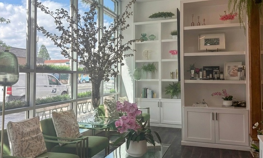 Image 7: Get One or Two Aromatherapy Massages or Massage & Hot Stones for Two