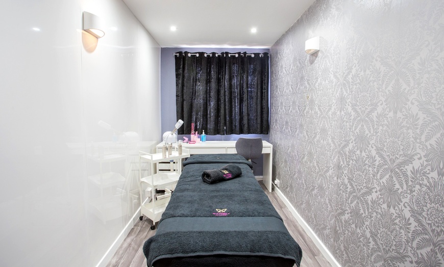 Image 4: Choice of 30 or 60-Minute Pamper Package