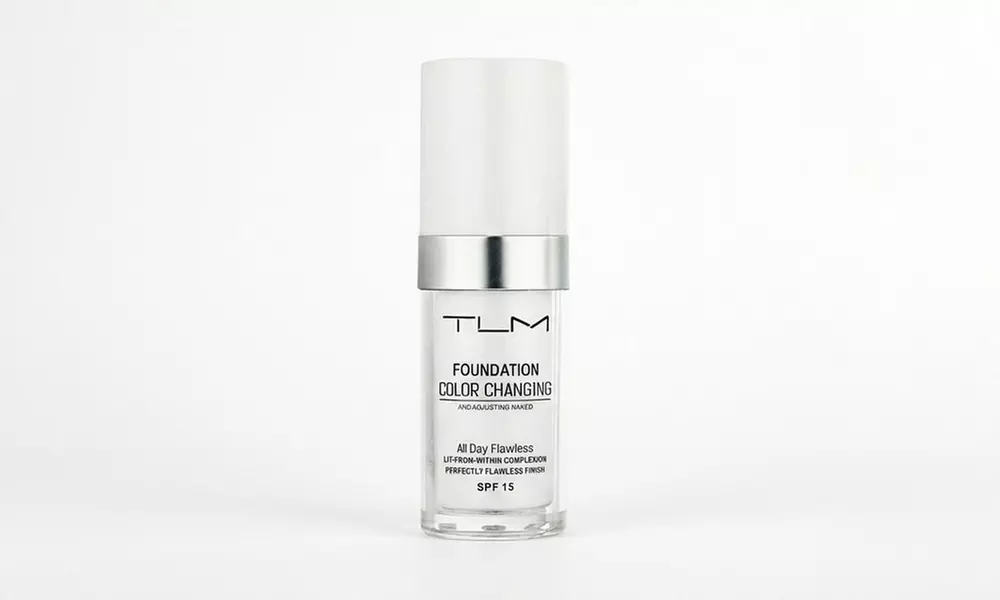 Fondotinta liquido TLM con tecnologia di adattamento del colore