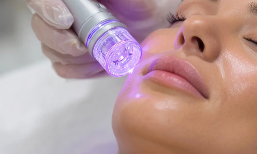 Image 3: Advanced Non-Surgical Face, Neck & Body Lift / HIFU Glow Facial & More