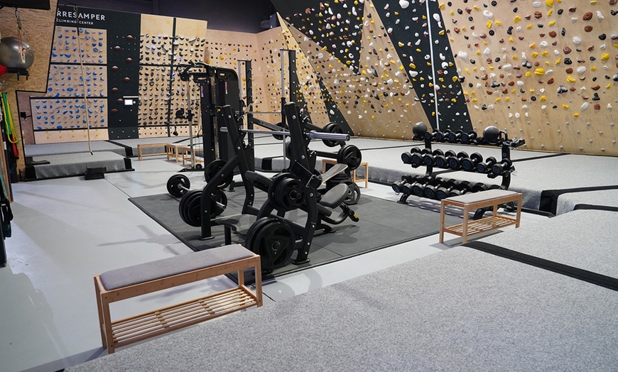 Image 9: Experiencia de escalada: entrada individual o para adultos y niños