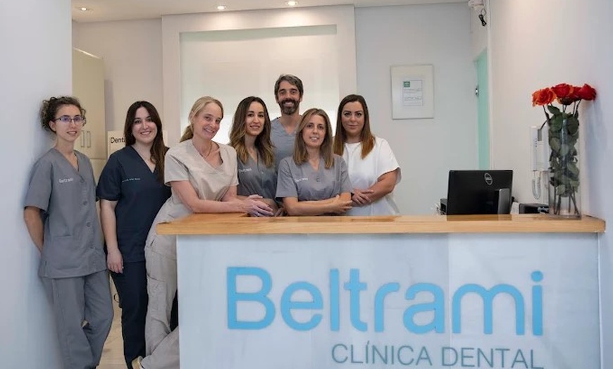 Image 4: Cuidado dental completo con diagnóstico, limpieza y blanqueamiento 