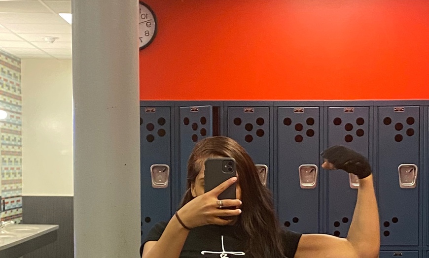 Image 2: Start Your Fitness Journey: Personal Training Session