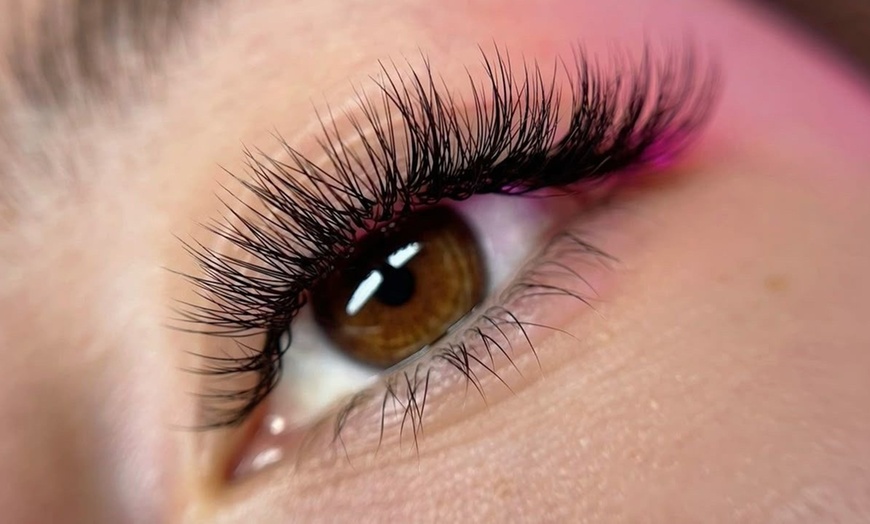 Image 10: Get Classic or Volume (3D/6D) Lash Extensions w/ Optional 2 Week Fill