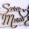 Image 9: Personalisierbarer Schriftzug aus Holz mit 3 oder 4 Namen und Herz