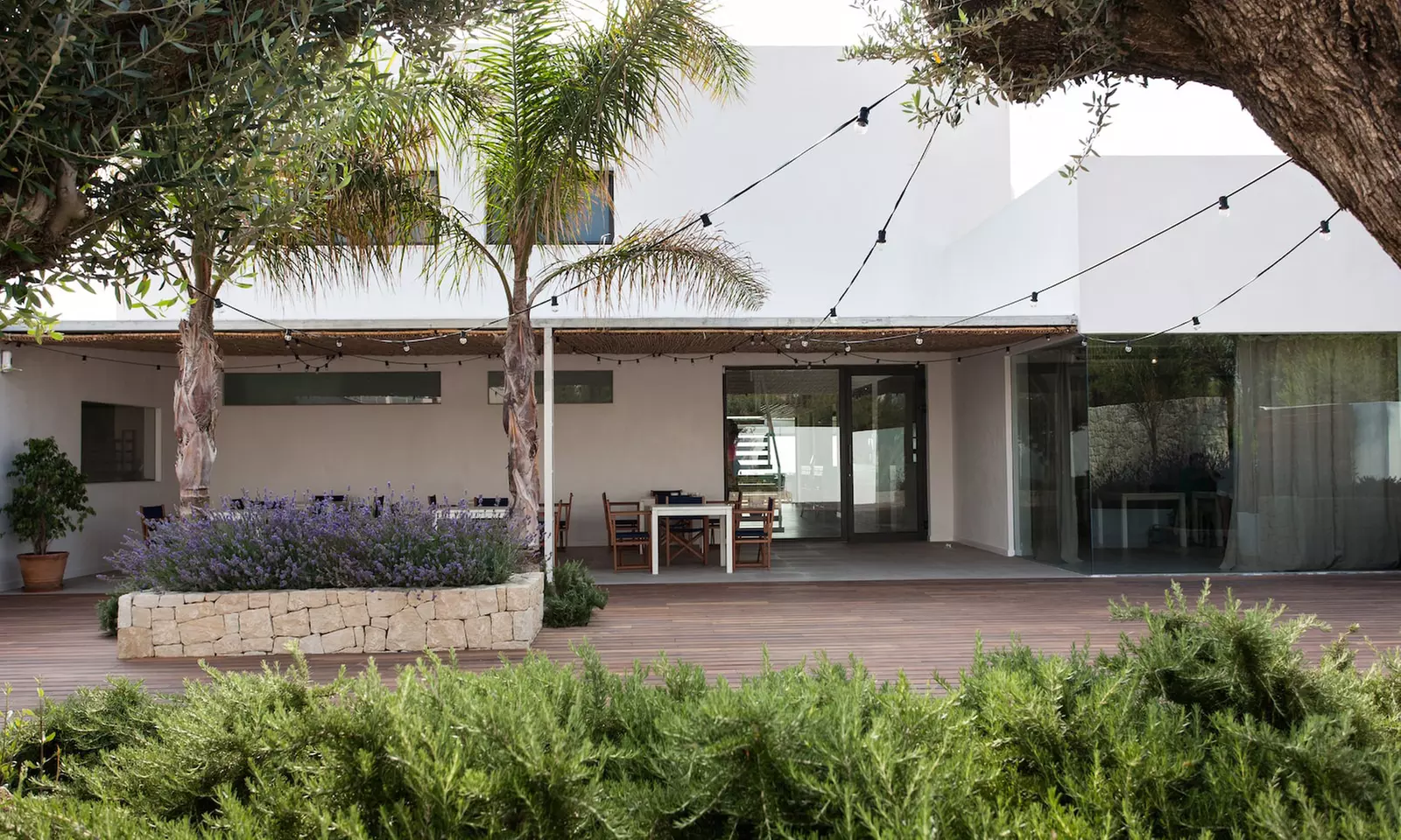 Comilona frente al mar: menú mediterráneo La Ferrera para 2 o 4 pax.