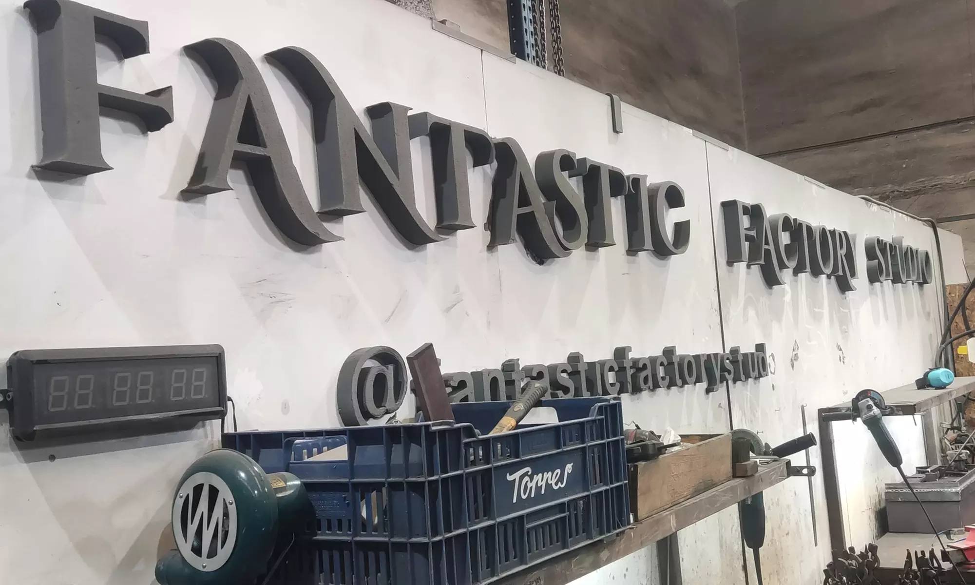 Curso para crear un cuchillo en forja con snacks y refresco para 1 o 2