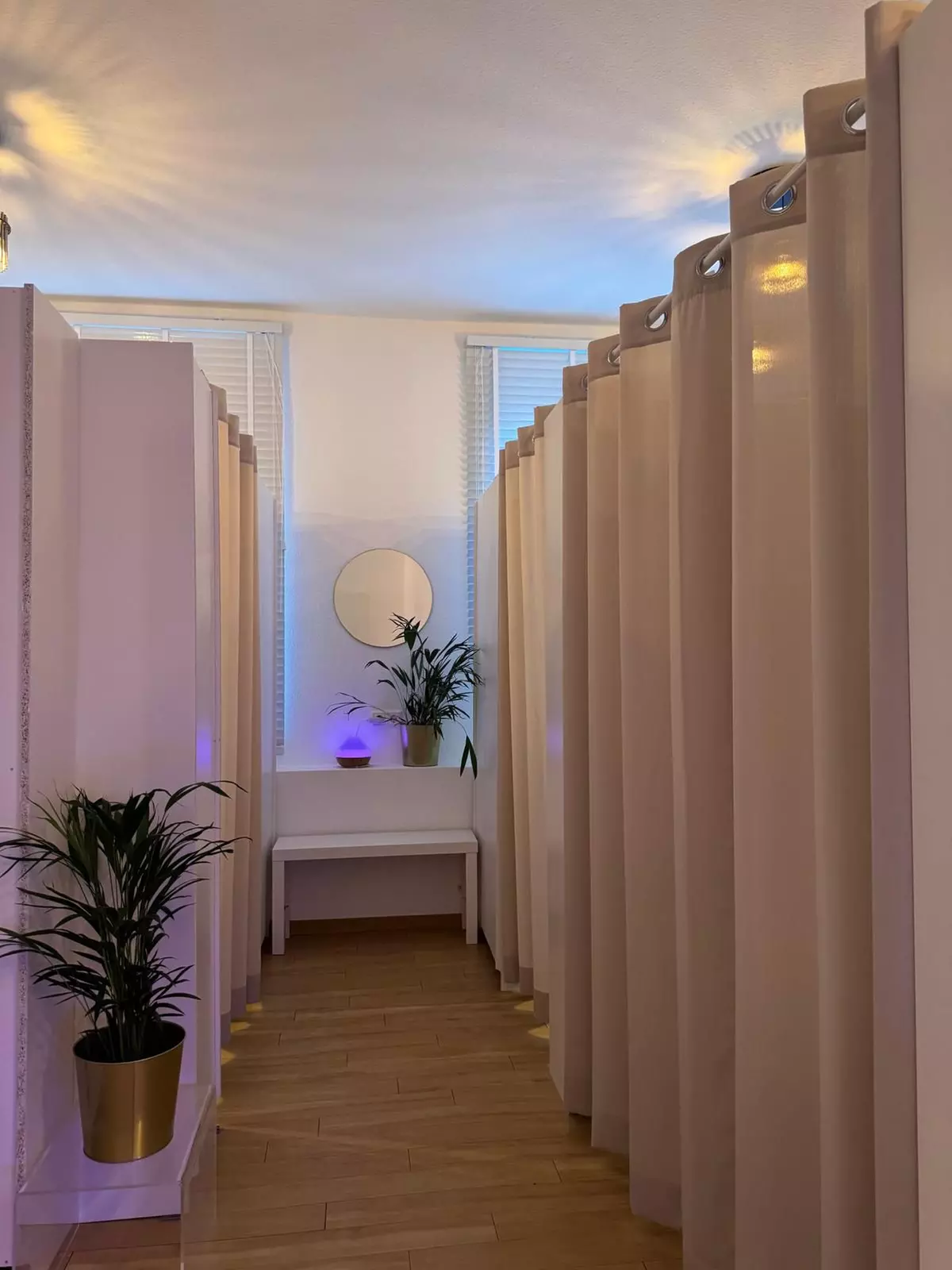 Fußpflege opt. mit Shellack & Entspannung im Massagesessel für 1 Pers.