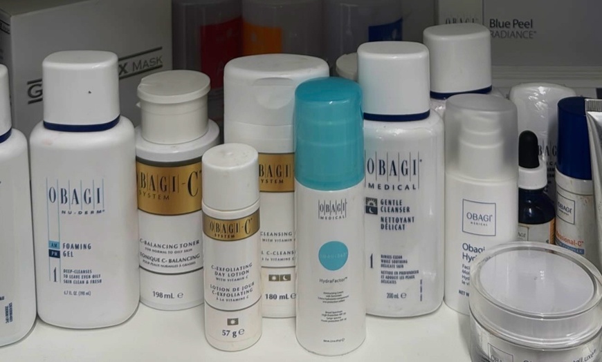 Image 2: Microneedling: 1 or 3 Sessions w/ Skin-Nourishing Serum or Salmon DNA