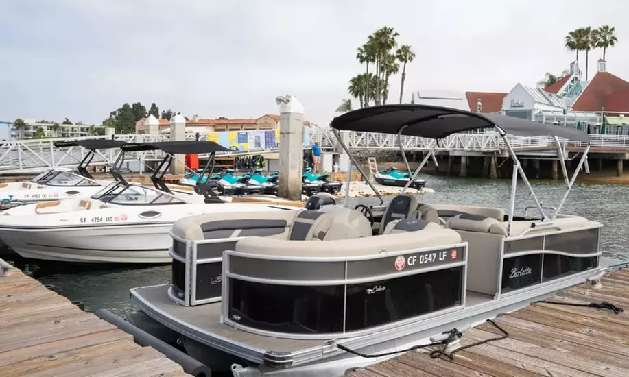 1 or 2-Hour Speed or Pontoon Boat Rental for Adrenaline Packed Fun!