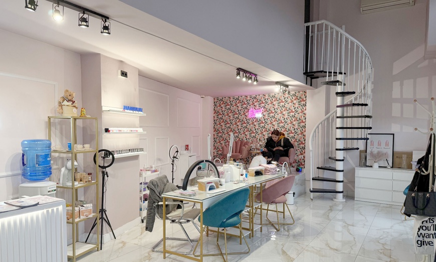 Image 5: Tratamiento remodelante y push up con estimulación electromagnética 