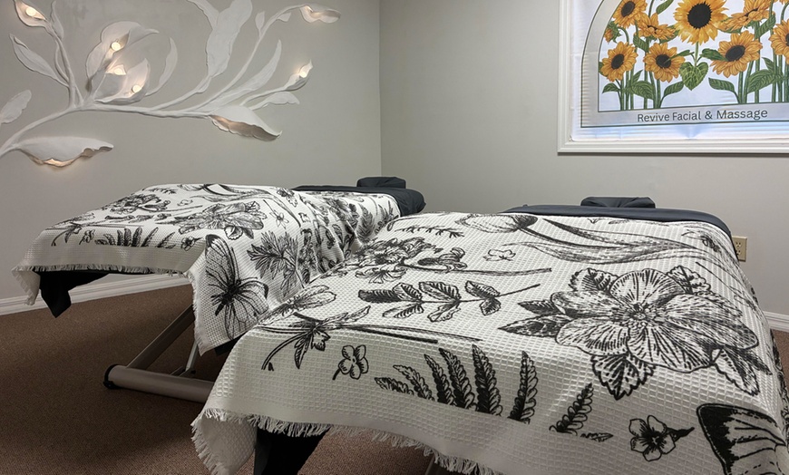 Image 2: 30, 60, or 90-Min Relaxation Massage with Optional 60-Min Facial