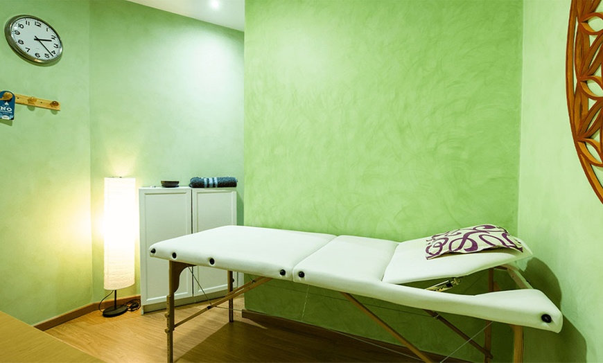 Image 3: Ritual de aromaterapia relajante o spa de lifting facial revitalizante