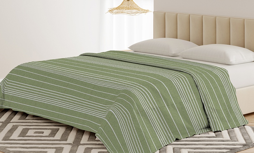 Image 40: Bankhoes en sprei van gerecycled katoen