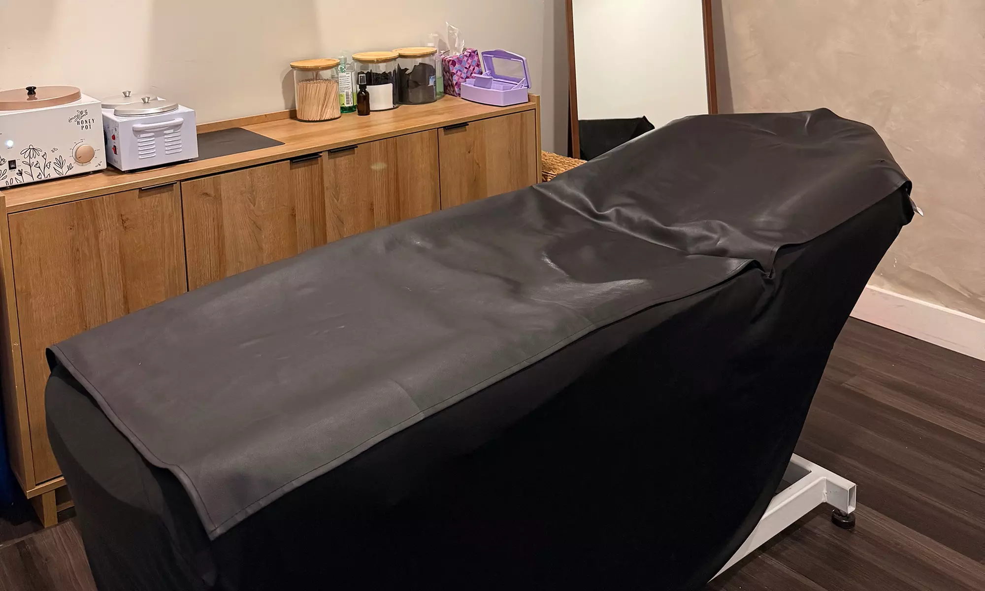 Dry Scalp, Neck & shoulder, or Neck, shoulder, & scalp Massage