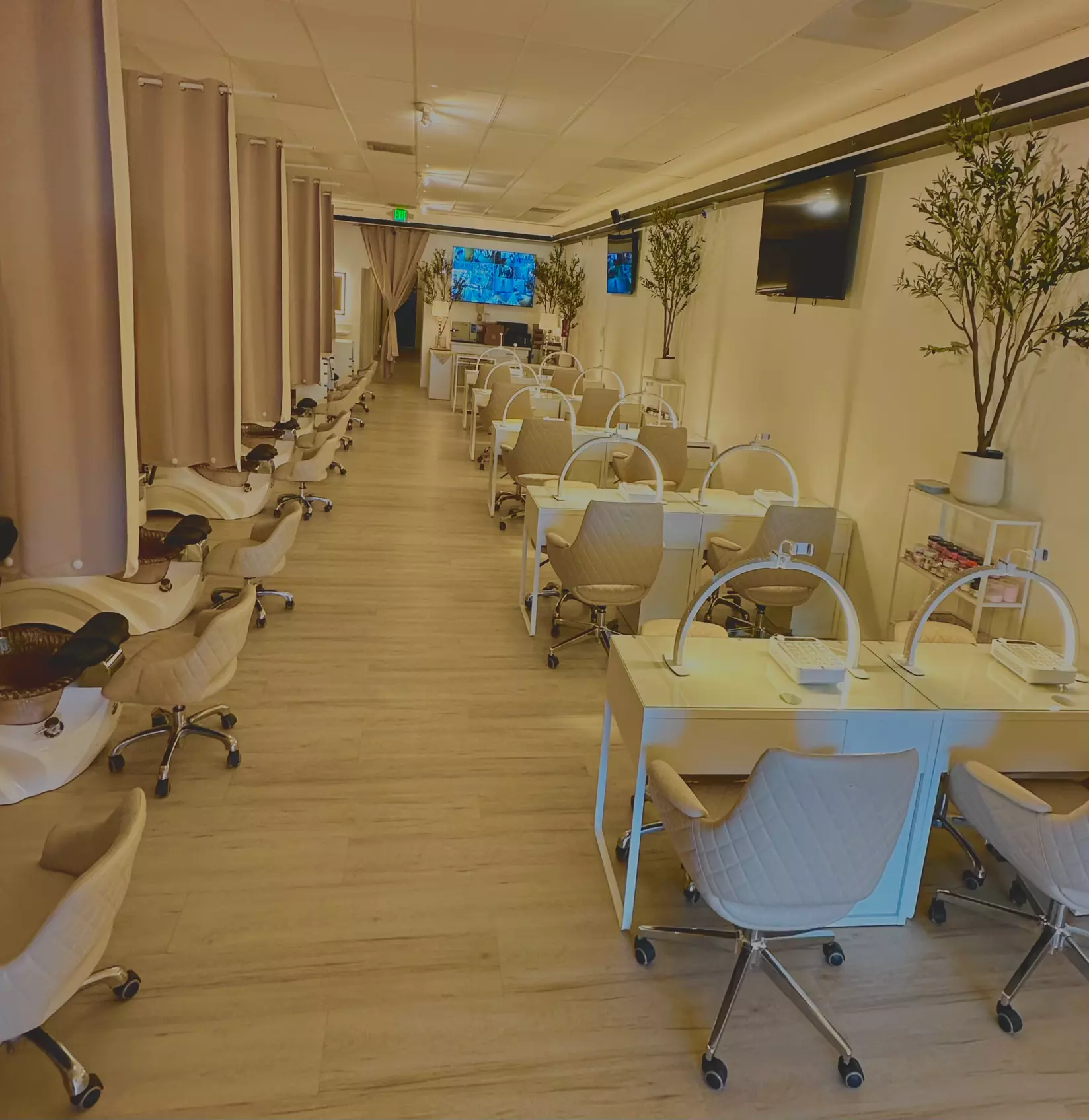 Shellac, Gel, or No-Chip Mani-Pedi Options for Lasting Shine