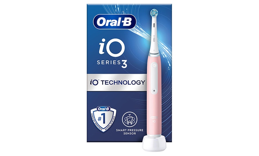 Image 14: Oral-B Electric Rechargeable Toothbrush Range 