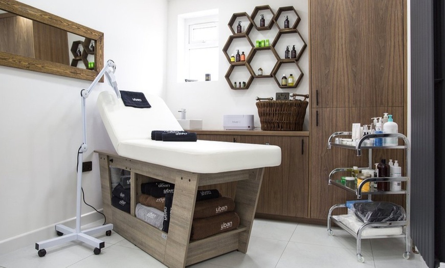 Image 4: Relax and Rejuvenate with a 60-Minute or 90-Minute G8 Massage at Uban Salon And Spa Studio (Up To 77% Off)