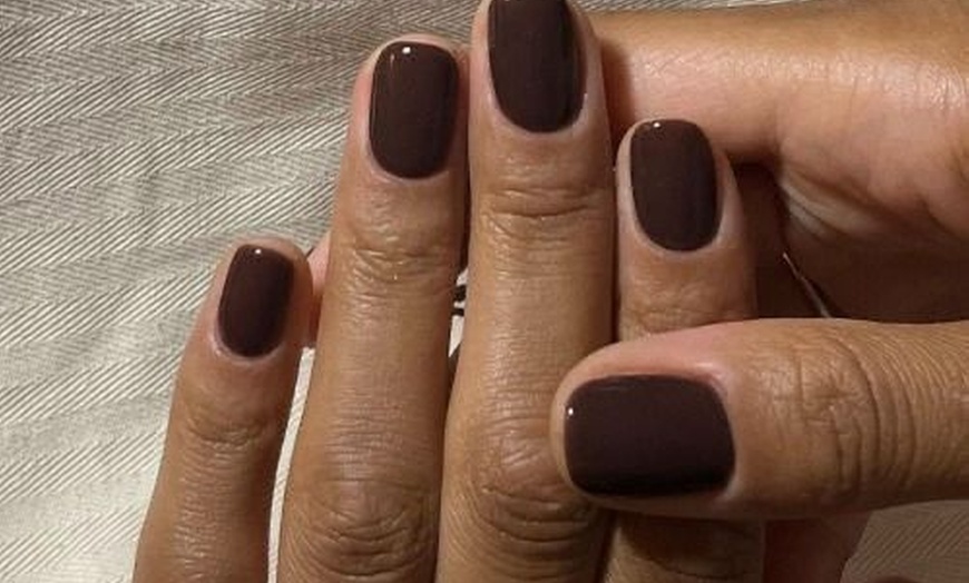 Image 17: Autumn inspiration: Deluxe Gel Polish or BIAB Manicure Awaits You