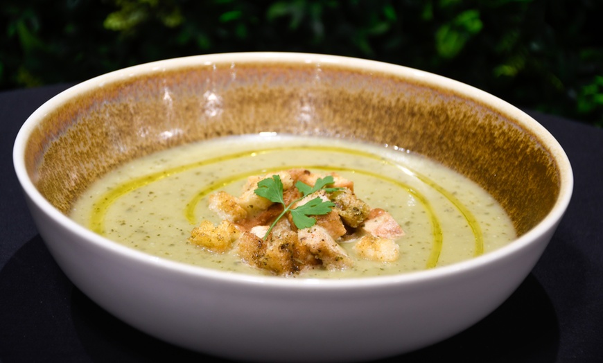 Image 17: Menú brunch para 2 o 4 personas con platos dulces y salados y bebidas