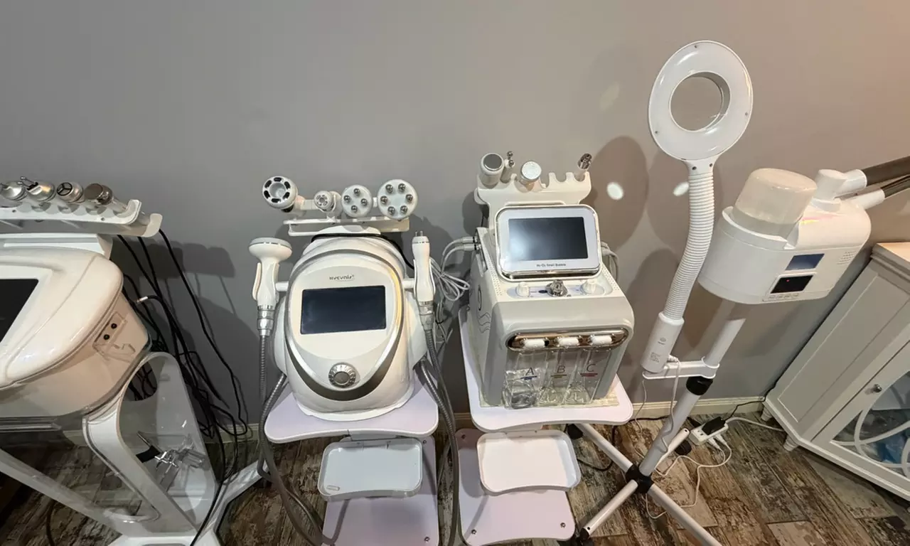 The Elite Skin Refinement: HydraFacial: Single, Three or Five Pack