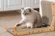 L-förmiges Kratzbrett mit Ball für Katzen - Image 2