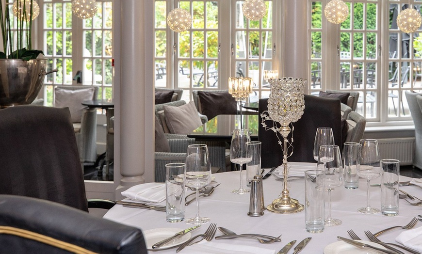 Image 4: 2 or 3-Course Sunday Roast with Wine or Prosecco for Two or Four 