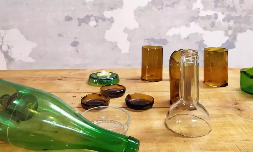 Experiencia de joyería, corte de botellas o botánica en cristal y vino