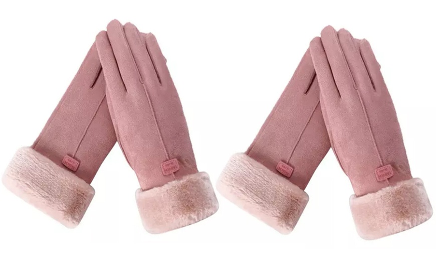 Image 11: Women's Faux Suede Touchscreen Gloves