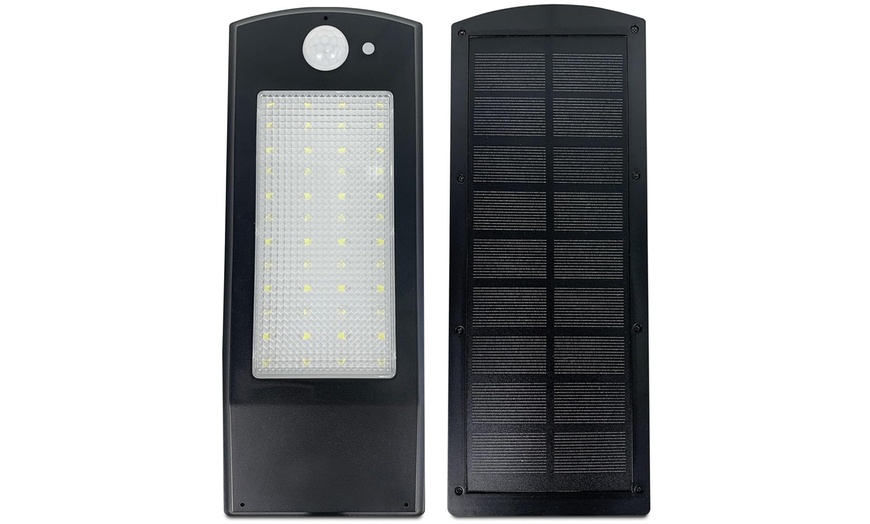 Image 2: Luz solar exterior