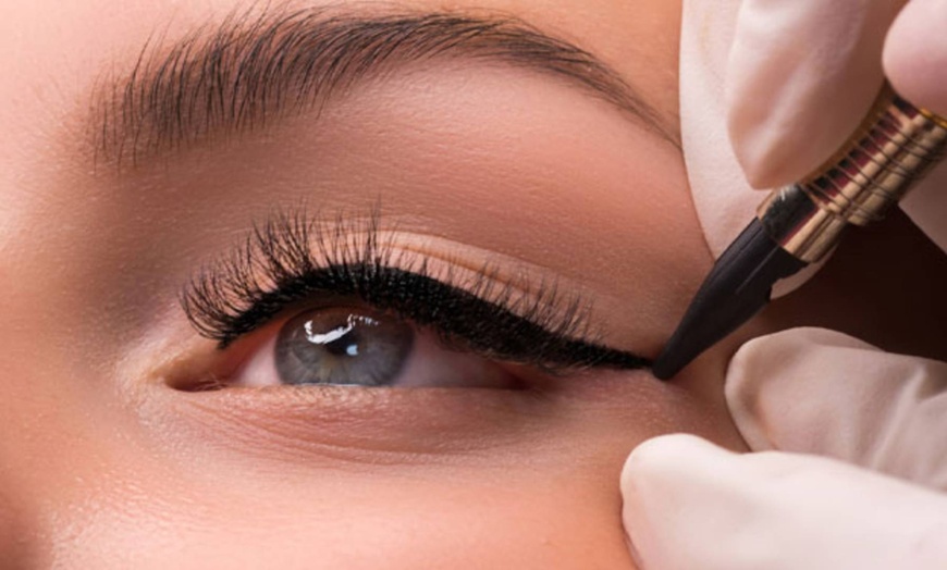 Image 4: Enhance Your Look: Semi-Permanent Eyebrow, Lips or Eyeliner Makeup 
