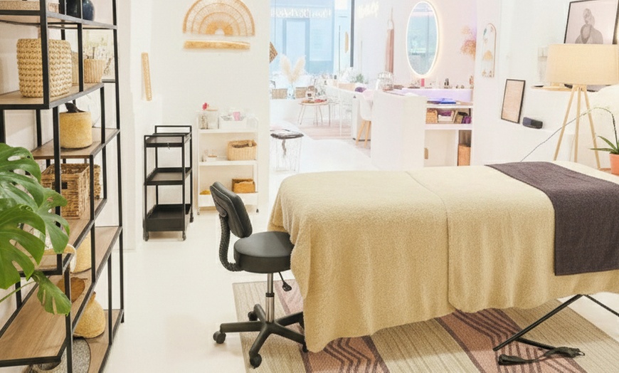 Image 2: Regard sublimé avec extensions ou rehaussement 