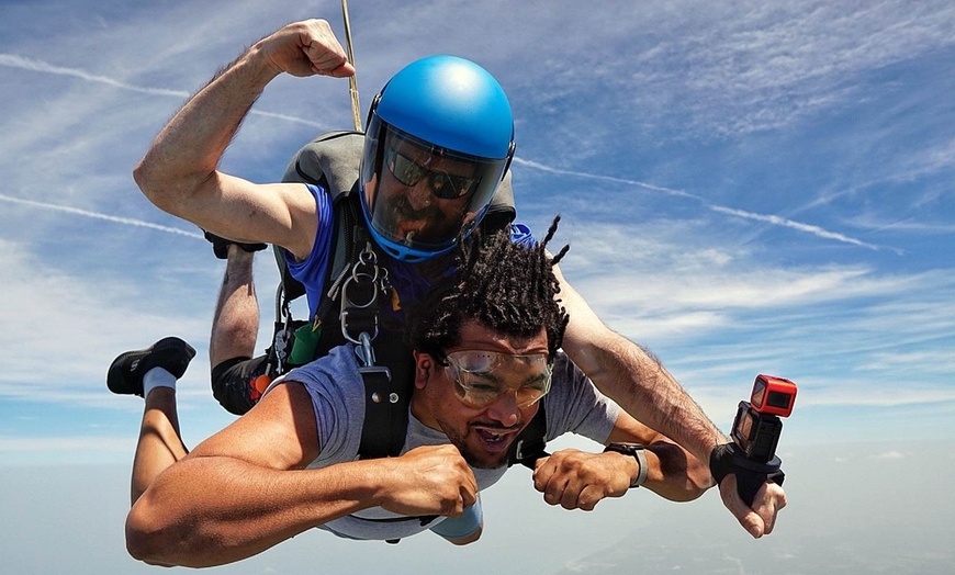 Image 2: Tandem Skydive Jump with Amazing Chicago Skyline Views