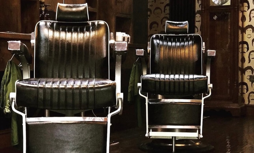 Image 2: The Gentleman’s Reset – Sharp Shaves & Relaxing Extras