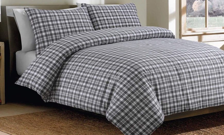 Image 1: Super Soft Bonton Flannel Duvet Cover with Pillowcase