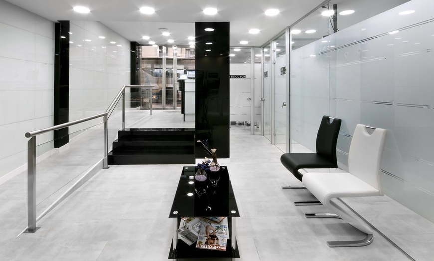 Image 4: Limpieza bucal completa con opción a radiografía y blanqueamiento