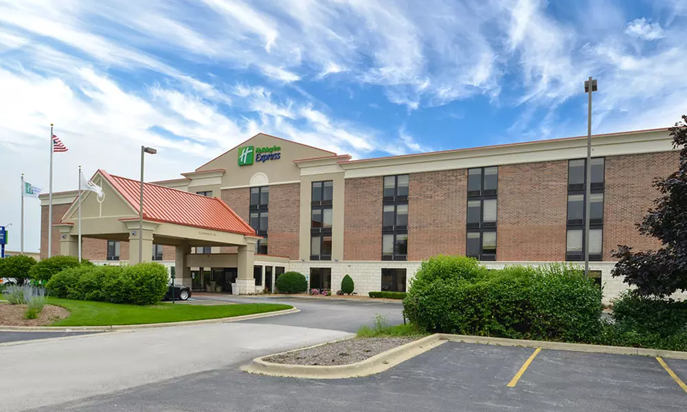 Stay with Breakfast at Holiday Inn Express Crestwood, IL - Primary Image